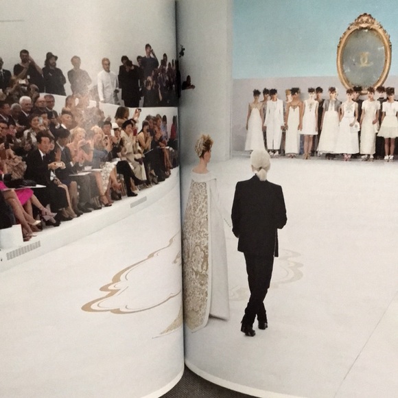 Chanel Magazine Tablebook - Picture 6 of 11